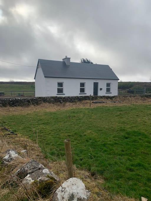 Kilmoon Cottage, Entire Home In Лисдунварна Экстерьер фото